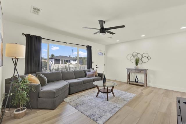 231 Cananea Street, Vista CA: https://media.crmls.org/mediaz/d4f9f877-865d-4ba2-951d-d1c8f217b537.jpg
