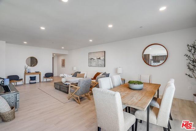 1021 S Shenandoah Street, Los Angeles CA: https://media.crmls.org/mediaz/d4fa063b-e736-41b0-90ee-8f257c33aad2.jpg