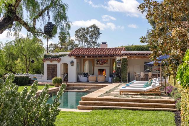 17484 El Vuelo, Rancho Santa Fe CA: https://media.crmls.org/mediaz/d4fa1996-ce35-4005-91cc-111269532dd3.jpg