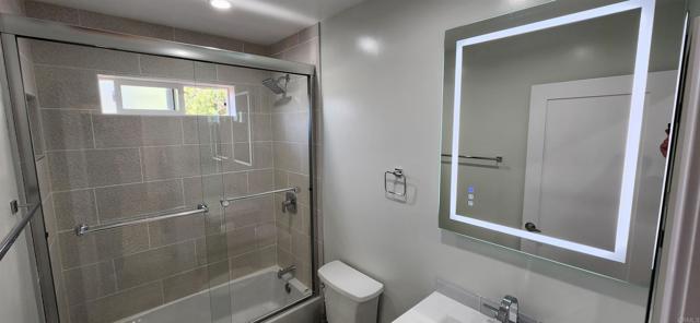 7920 Rocoso Lane, Carlsbad CA: https://media.crmls.org/mediaz/d4fa4046-2629-4049-8adb-96b7b2d85125.jpg