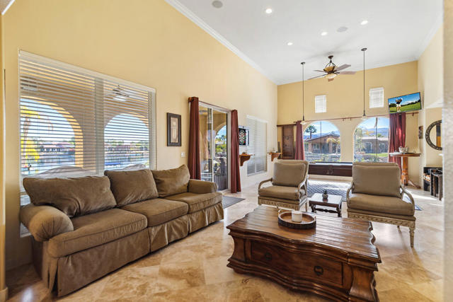 9 Via Santanella, Rancho Mirage CA: https://media.crmls.org/mediaz/d4fb19f4-8d0a-4a3e-8060-dff30551ad30.jpg