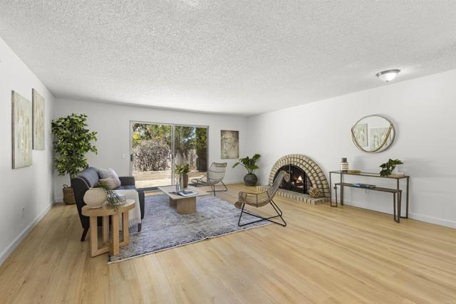 11370 Paseo Albacete Avenue, San Diego CA: https://media.crmls.org/mediaz/d4fb8395-2200-44bc-ac33-69dc56ec8648.jpg