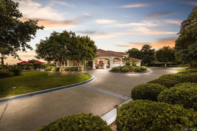 14963 Huntington Gate Drive, Poway CA: https://media.crmls.org/mediaz/d4fb88b3-628a-4f02-8582-ef15038569ec.jpg