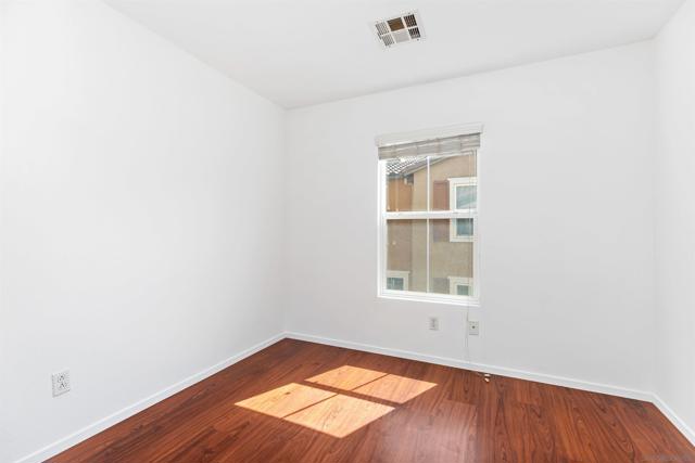 514 62Nd St, San Diego CA: https://media.crmls.org/mediaz/d4fbc39c-c256-474f-ae18-6ea0197e3ac2.jpg