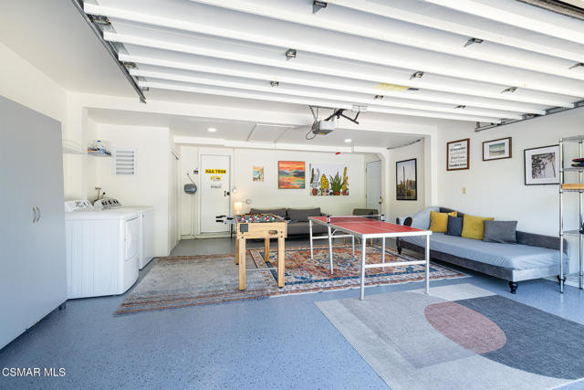 1932 Summer Cloud Drive, Thousand Oaks CA: https://media.crmls.org/mediaz/d4fc0a69-19b9-47ab-a19d-19e27963f80e.jpg