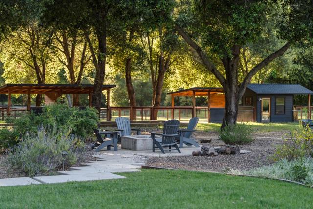 10555 Watsonville Road, Gilroy CA: https://media.crmls.org/mediaz/d4fcb98d-6bd7-4dff-8e11-e603fe591a69.jpg