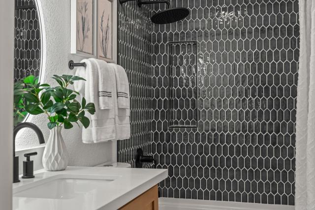 Detail Gallery Image 30 of 52 For 90 Montego Ct, Coronado,  CA 92118 - 2 Beds | 2/1 Baths