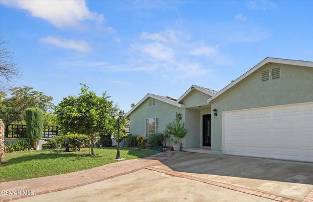 11138 Collett Avenue, Granada Hills CA: https://media.crmls.org/mediaz/d4fcd27e-96f3-425e-b718-0a1475ab48a0.jpg