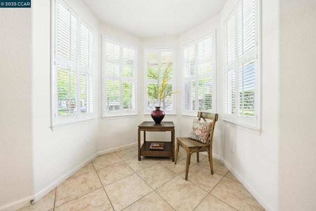 630 Oscar St, Vallejo CA: https://media.crmls.org/mediaz/d4fde82b-47ea-4326-ab40-85f565636d5d.jpg