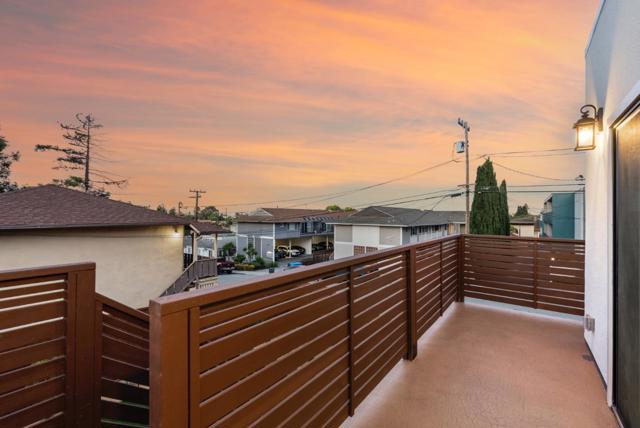 895 Laurel Avenue, Belmont CA: https://media.crmls.org/mediaz/d4fe8b32-1d3c-492b-b8f8-0255b84c0521.jpg