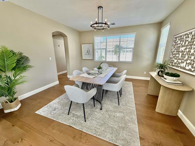 5825 Dresslar Cir, Livermore CA: https://media.crmls.org/mediaz/d4fee18a-a0b3-4578-8118-b2d251a8bbc6.jpg
