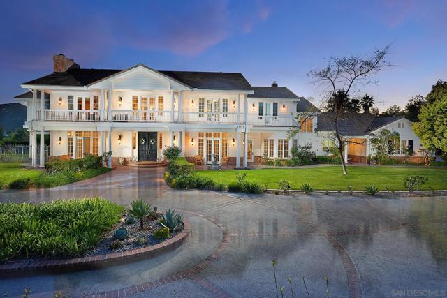 13742 Paseo Valle Alto, Poway CA: https://media.crmls.org/mediaz/d4feff51-ae13-4338-a9d5-1ad68ec2ad68.jpg