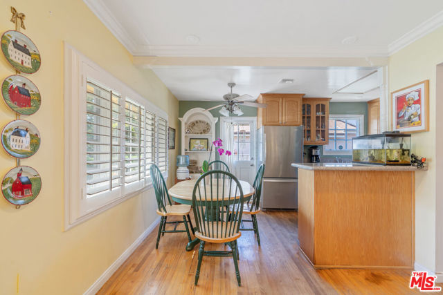 4436 Stansbury Avenue, Sherman Oaks CA: https://media.crmls.org/mediaz/d4ff6575-fb57-4405-b6e4-f3d159f41969.jpg