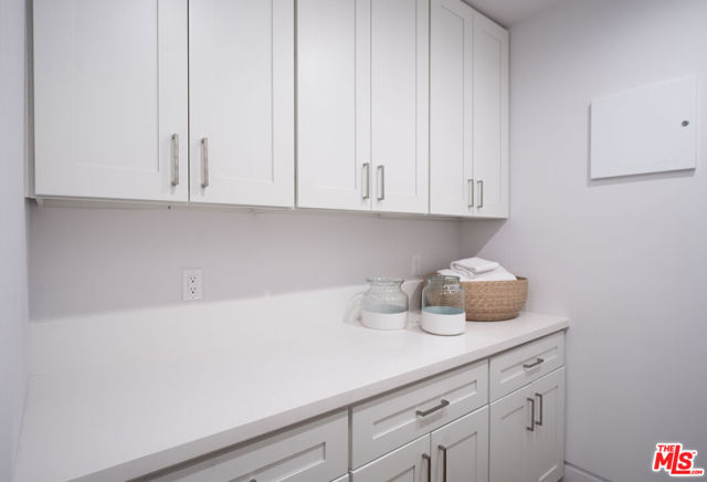 Image 11 of 44 For 3848 Vantage Avenue