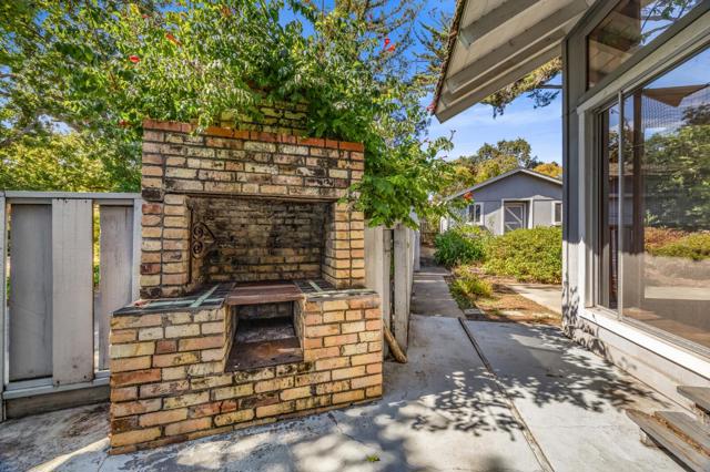 14 Nevada Street, Redwood City CA: https://media.crmls.org/mediaz/d5000235-67b0-40c1-953e-b2e762c786e9.jpg