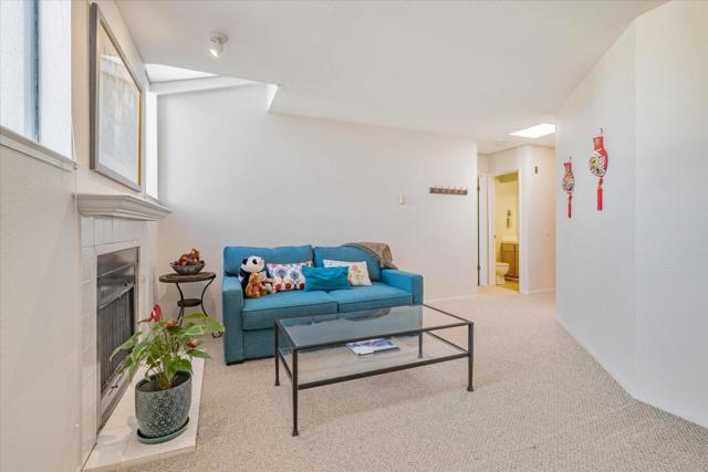 5 W Bellevue Avenue, San Mateo CA: https://media.crmls.org/mediaz/d5002902-abee-4d4c-b918-0393bbf3b131.jpg