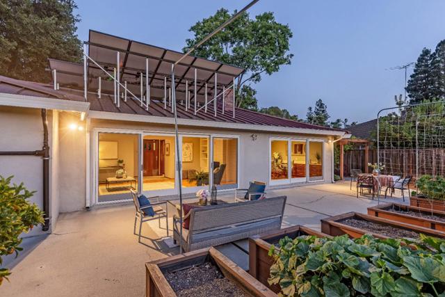 12457 BROOKGLEN Drive, Saratoga CA: https://media.crmls.org/mediaz/d500eac2-1ef7-47ec-9231-755bc67cc594.jpg
