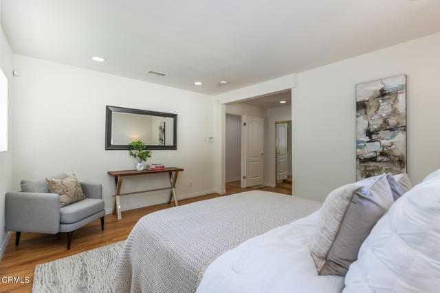 Detail Gallery Image 49 of 70 For 4926 Crown Ave, La Canada Flintridge,  CA 91011 - 3 Beds | 3/1 Baths