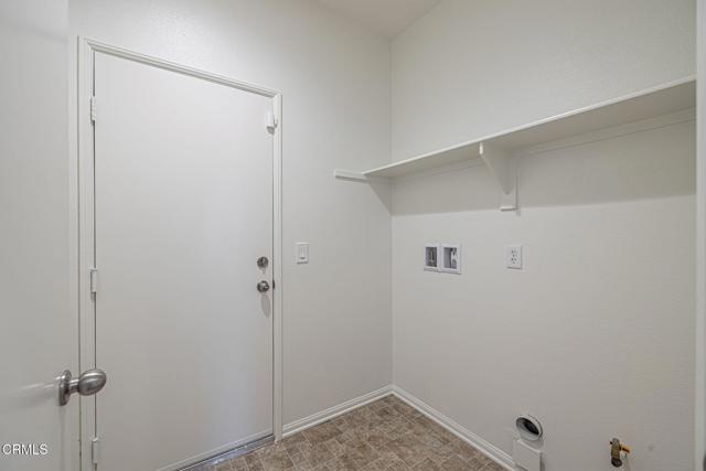 3016 Via Bella Rosa Avenue, Rosamond CA: https://media.crmls.org/mediaz/d5023023-b76e-4e00-b353-ffbd312d1c35.jpg