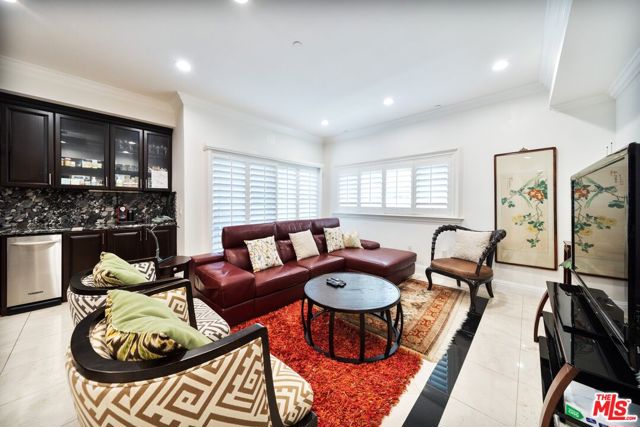 1043 S Kenmore Avenue, Los Angeles CA: https://media.crmls.org/mediaz/d502f5f1-3450-402d-b338-95402250bf3f.jpg