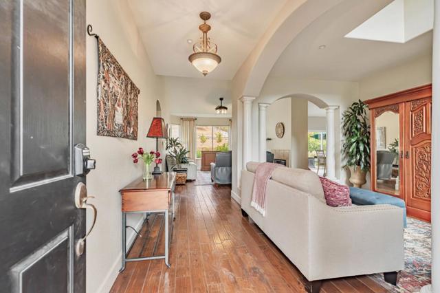 44737 Sun Valley Drive, King City CA: https://media.crmls.org/mediaz/d5045c0a-d9e7-420a-9c3b-0dd1e2e33e08.jpg