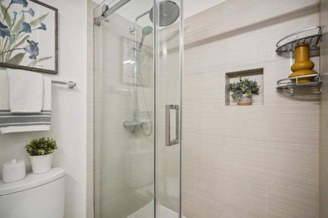 358 N El Camino Real, San Mateo CA: https://media.crmls.org/mediaz/d504e07b-bd38-4fd7-b001-504e07666d57.jpg