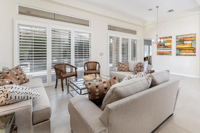 77363 Sky Mesa Lane, Indian Wells CA: https://media.crmls.org/mediaz/d5058960-1f33-478c-87a4-5821d02dca3d.jpg