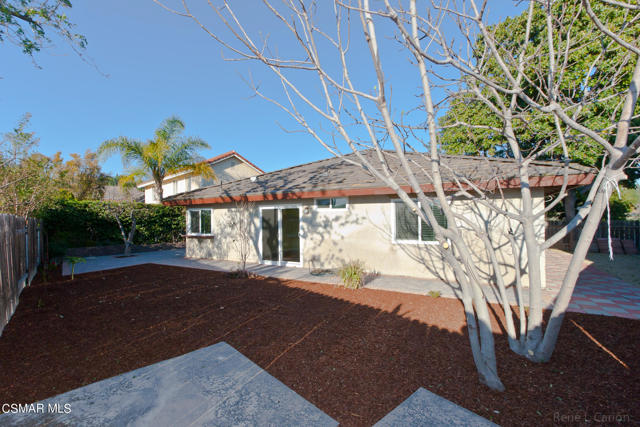 2743 Rustic Glen Drive, Thousand Oaks CA: https://media.crmls.org/mediaz/d505cf07-fcd6-4461-becb-dbf1ffb6e54f.jpg