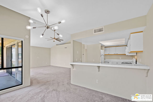 Image 10 of 33 For 35200 Cathedral Canyon Drive E39