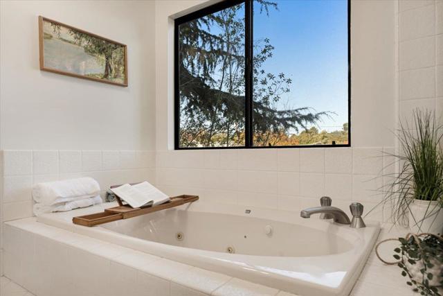105 Sea Terrace Way, Aptos CA: https://media.crmls.org/mediaz/d507d419-6a2e-4f34-bad7-f1e1c1c557ed.jpg