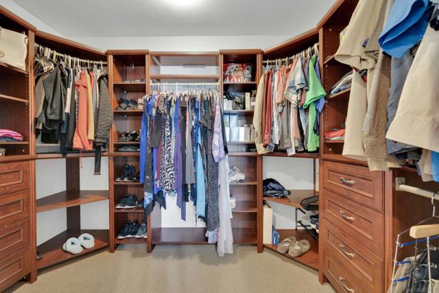 9959 Riverhead Dr, San Diego CA: https://media.crmls.org/mediaz/d508a1e1-5277-4f11-897b-d689281bcbc7.jpg