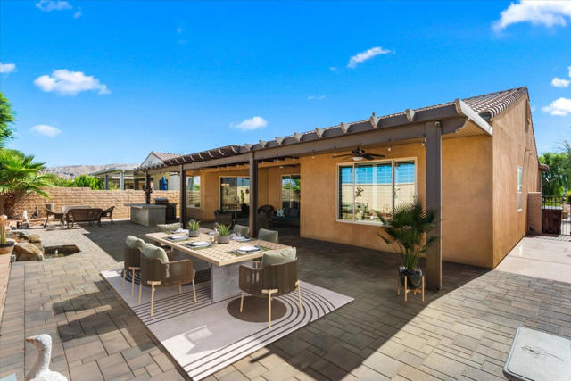 39313 Camino Las Hoyes, Indio CA: https://media.crmls.org/mediaz/d5090c14-f5b6-4387-906a-204430415912.jpg