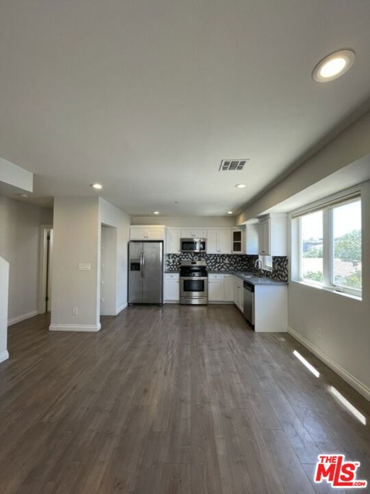 5733 Fulcher Avenue photo 43