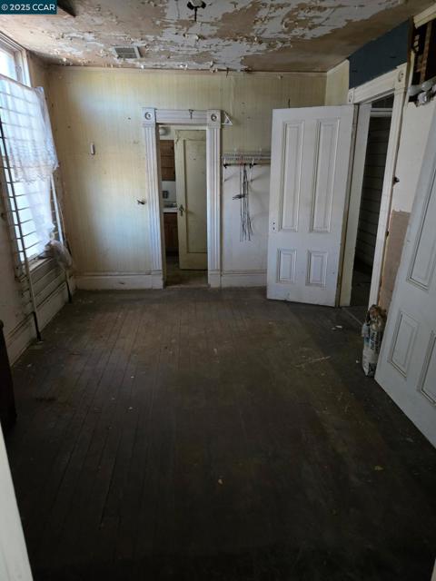 151 S 3Rd Ave, Oakdale CA: https://media.crmls.org/mediaz/d50c3433-a195-4239-bbf0-506a39c186ab.jpg