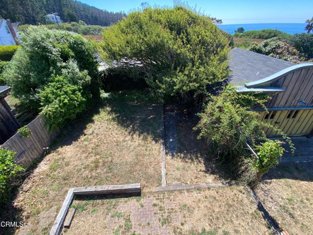 36435 Highway 1, Westport CA: https://media.crmls.org/mediaz/d50c6174-c082-46b1-9571-003401a67579.jpg