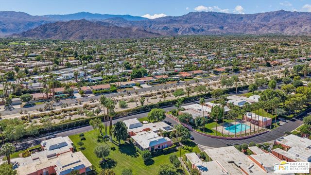 47392 Jadida Avenue, Palm Desert CA: https://media.crmls.org/mediaz/d50c6d7b-cdc2-4c8e-ba83-6774472805b0.jpg
