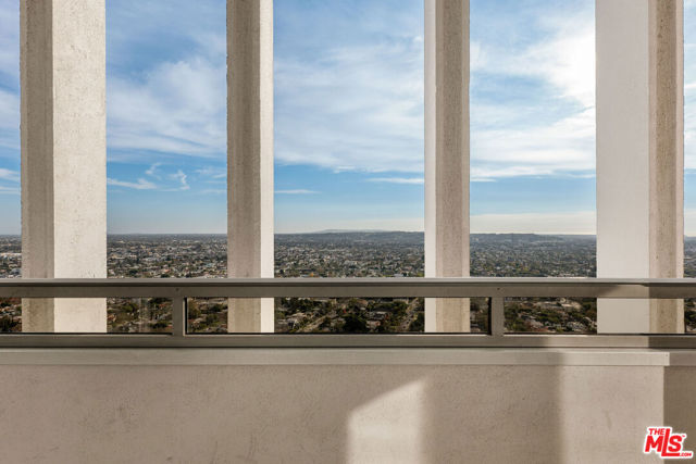 5670 Wilshire Boulevard, Los Angeles CA: https://media.crmls.org/mediaz/d50dfec5-bd06-4592-9775-51b78bf91440.jpg