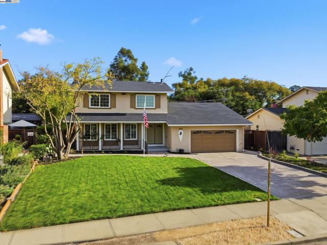 42293 Camino Santa Barbara, Fremont CA: https://media.crmls.org/mediaz/d50e0811-997d-4a32-9f31-8c6380b29ff1.jpg