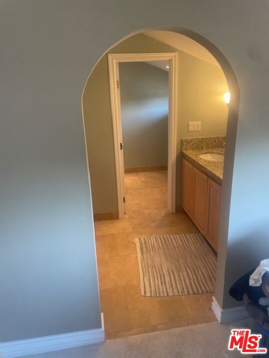 2660 Calle Abedul, Thousand Oaks CA: https://media.crmls.org/mediaz/d50e749e-0eea-41dd-883a-cceefdf37346.jpg