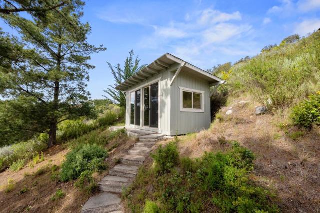 31475 Via Las Rosas, Carmel Valley CA: https://media.crmls.org/mediaz/d50e7de9-d532-4c50-a03b-3f66888fda4b.jpg
