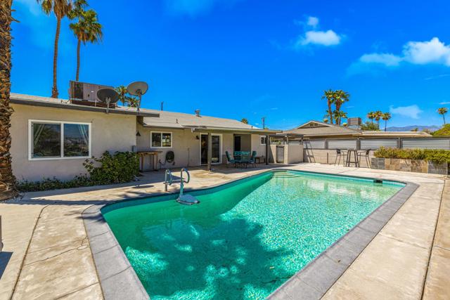 77310 Minnesota Avenue, Palm Desert CA: https://media.crmls.org/mediaz/d50ec97e-3668-4fd9-b8da-ffc2321d372b.jpg