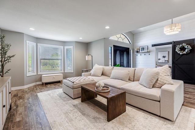640 S Ridgemark Drive, Hollister CA: https://media.crmls.org/mediaz/d50ee1d4-1b54-4b65-bd87-400c4a7d02a3.jpg