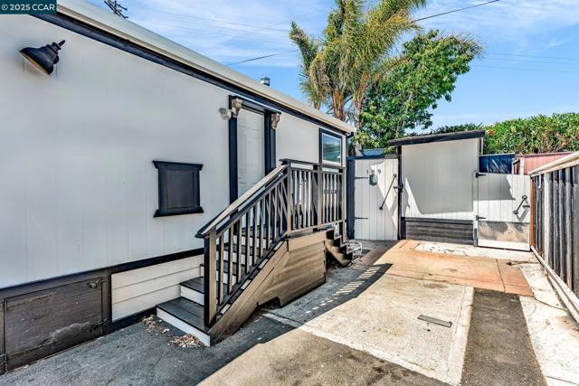 189 Suez Dr, Pacheco CA: https://media.crmls.org/mediaz/d5100b3f-3865-4ab6-a1a3-2d6381c1b055.jpg