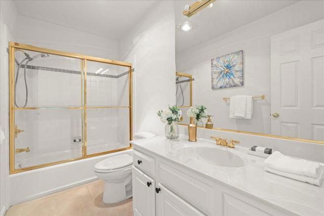 4173 El Camino Real, Palo Alto CA: https://media.crmls.org/mediaz/d5108911-309f-4aa3-af11-24b5843f643f.jpg