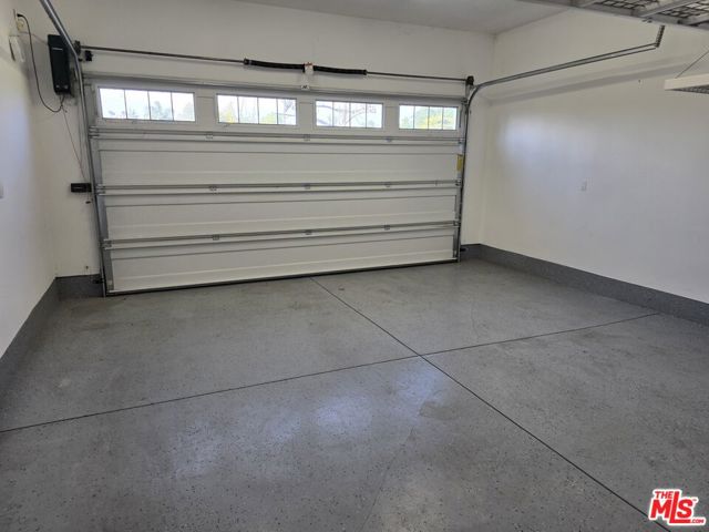 18026 Valley Vista Boulevard, Encino CA: https://media.crmls.org/mediaz/d511113a-2b4c-43da-b973-8b73c78a7156.jpg