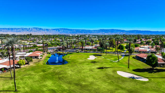 24 Haig Drive, Rancho Mirage CA: https://media.crmls.org/mediaz/d5117b0e-2d1c-43c9-a209-ba971a6fe5ba.jpg