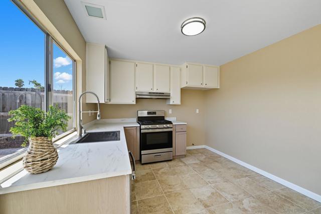 7427 Kamwood St, San Diego CA: https://media.crmls.org/mediaz/d51215c3-f4c1-4d05-bd9d-e6c922d4f8b1.jpg