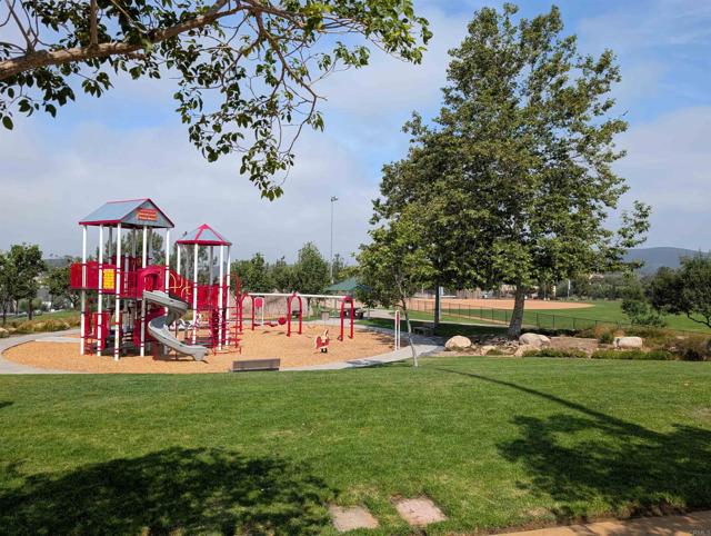 564 Larchwood Drive, San Marcos CA: https://media.crmls.org/mediaz/d5128782-0005-4ca0-a349-69c46a3be9ca.jpg