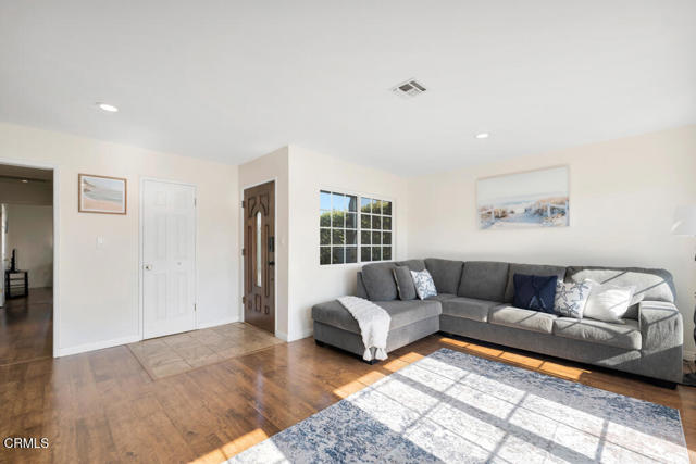 Detail Gallery Image 6 of 40 For 3151 Fournier St, Oxnard,  CA 93033 - 3 Beds | 1/1 Baths