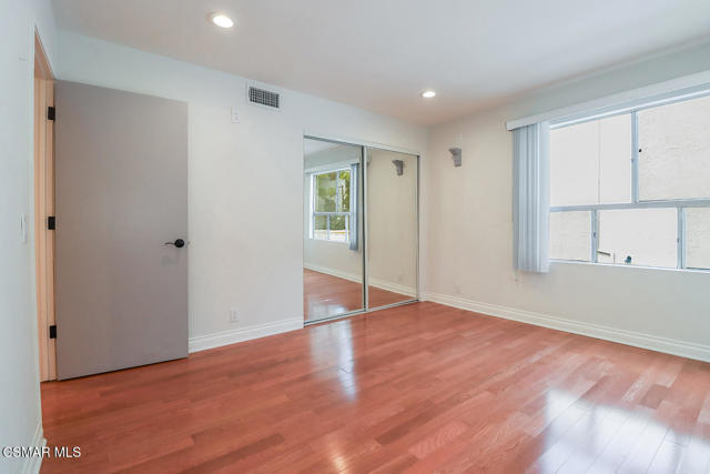 18411 Hatteras Street, Tarzana CA: https://media.crmls.org/mediaz/d512fbb9-b64e-4a4c-99c5-e0d09689a710.jpg
